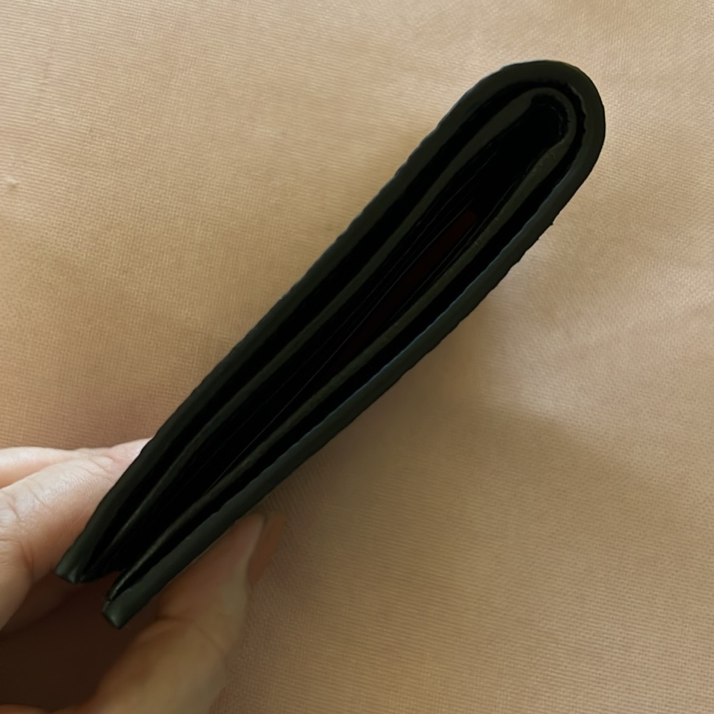 Authentic Gucci Jumbo GG Wallet - Picture 12 of 14
